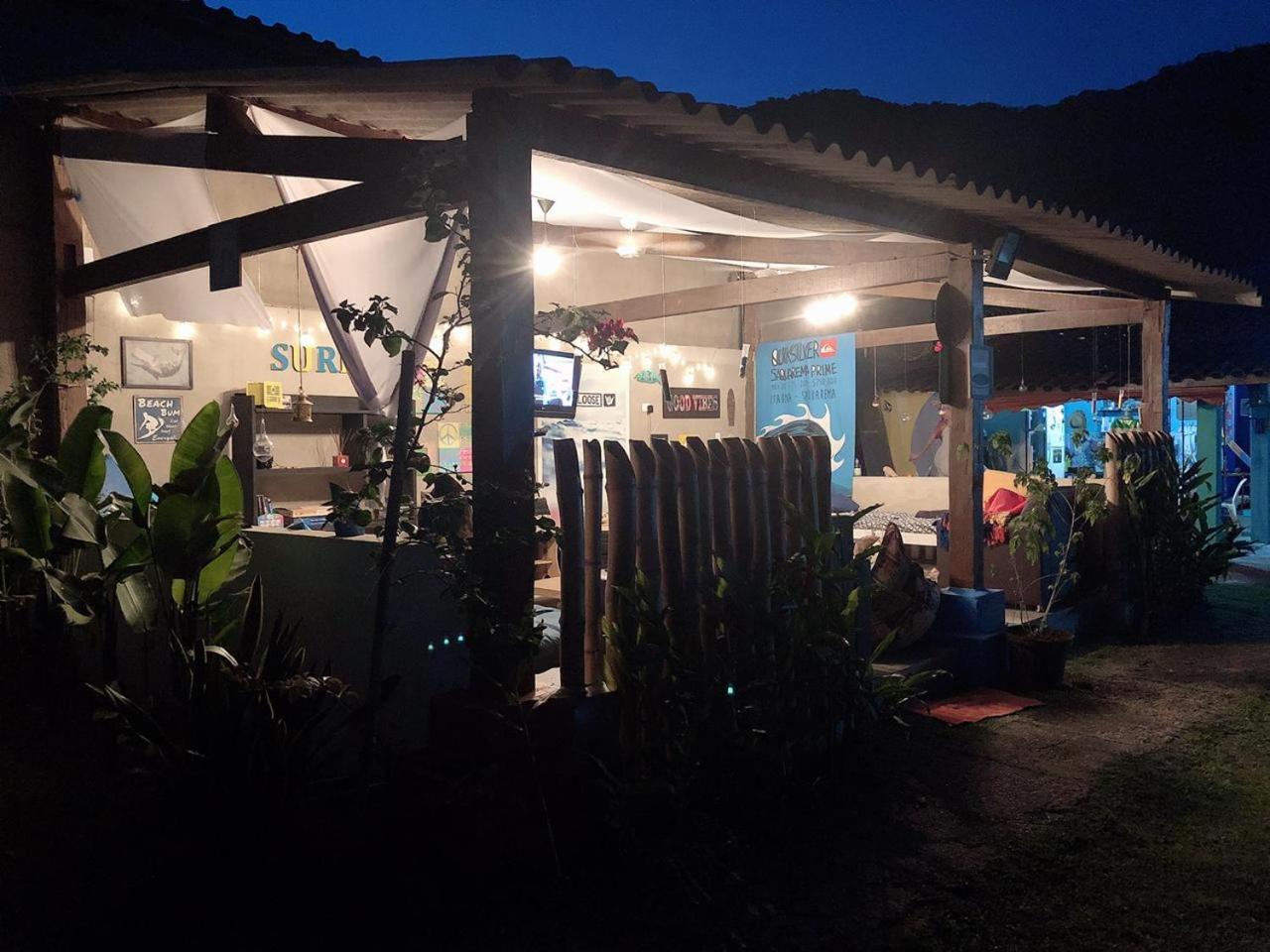 Farah Hostel Suites Camping Smartcamp E Passeio De Barco Boicucanga Exteriör bild